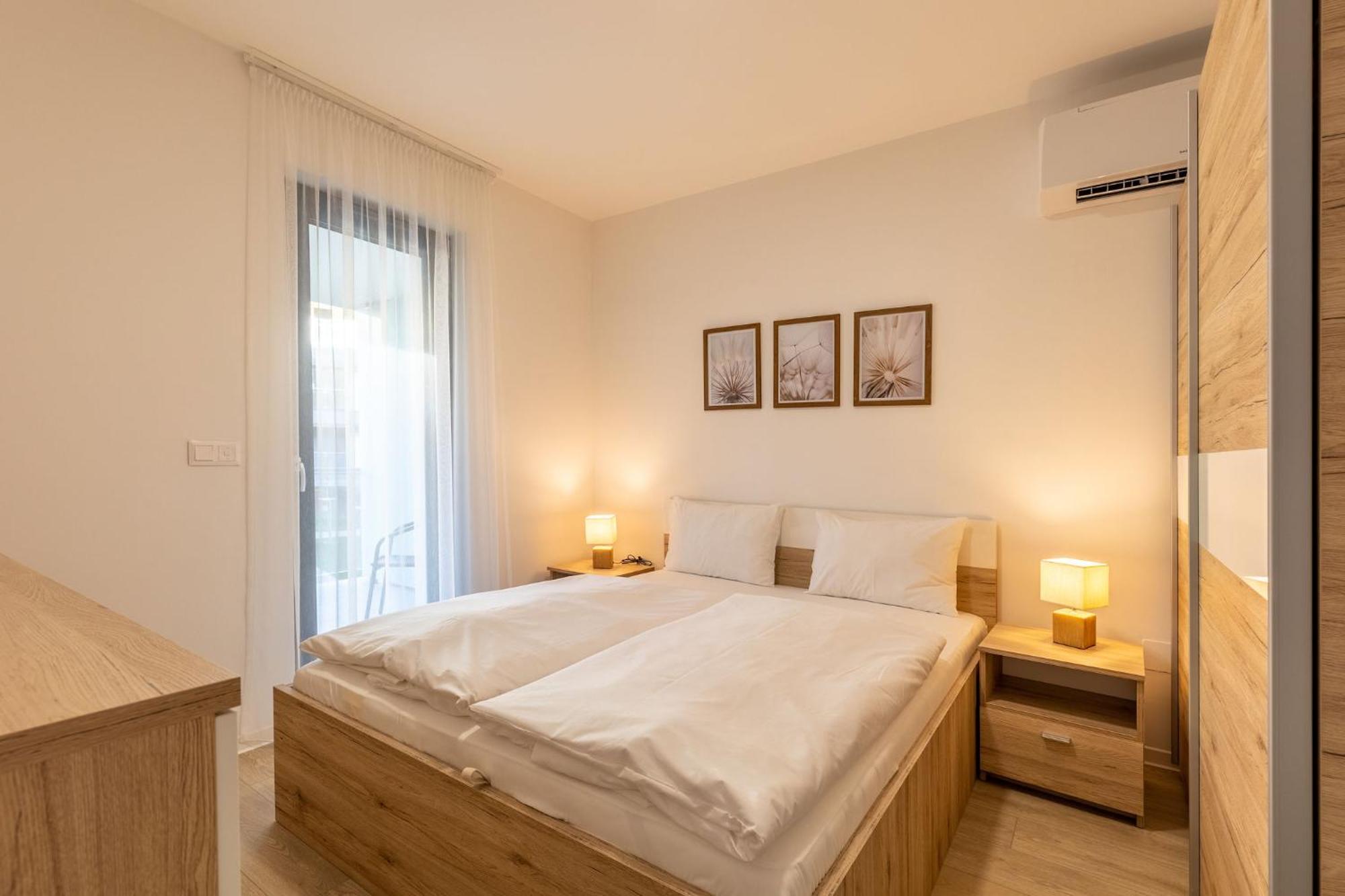 Casa Romana Apartmanok Siofok By Bltn Eksteriør bilde