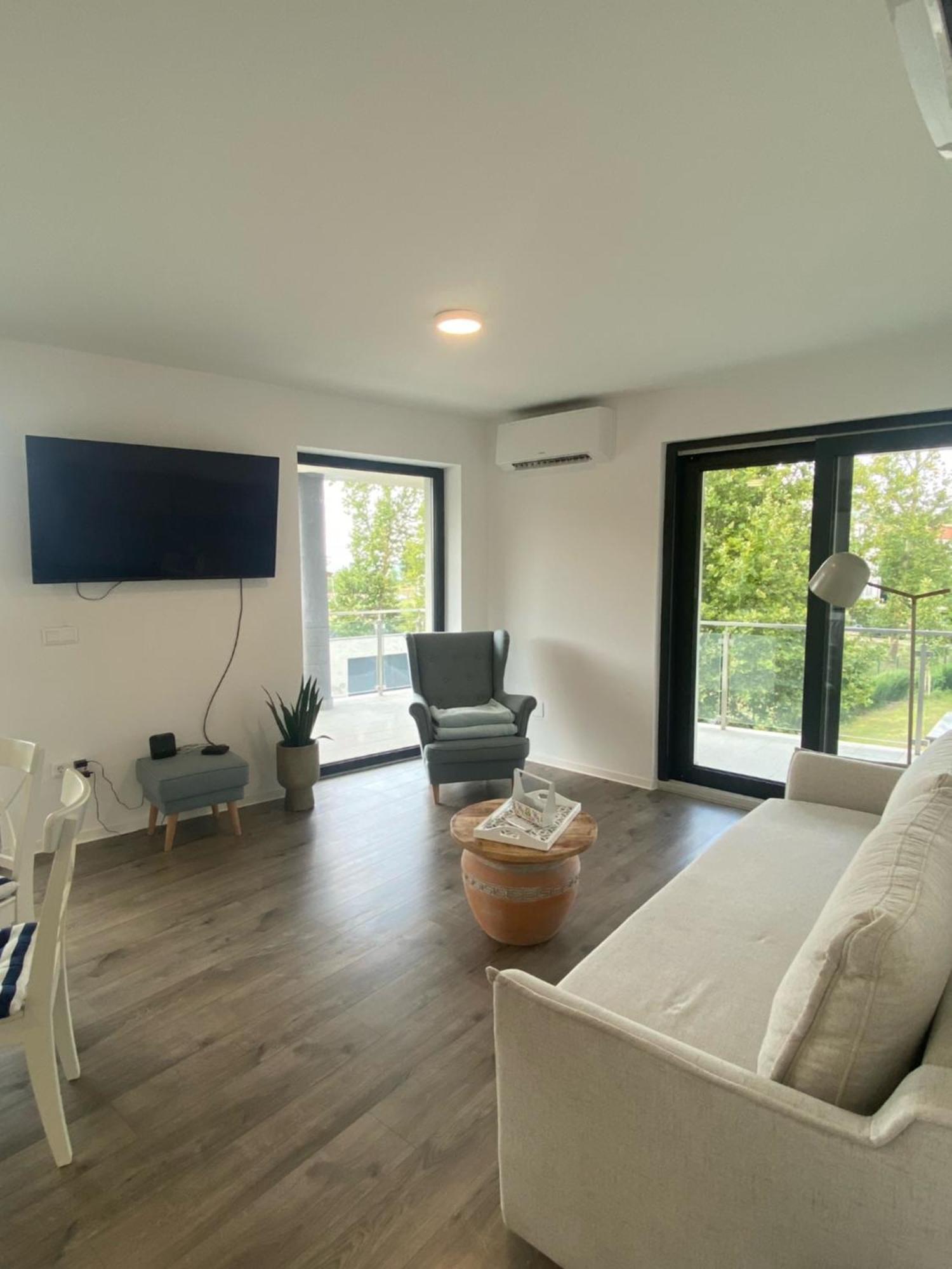 Casa Romana Apartmanok Siofok By Bltn Eksteriør bilde